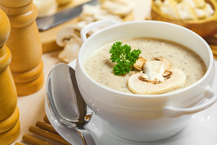 крем-суп куриный с грибами